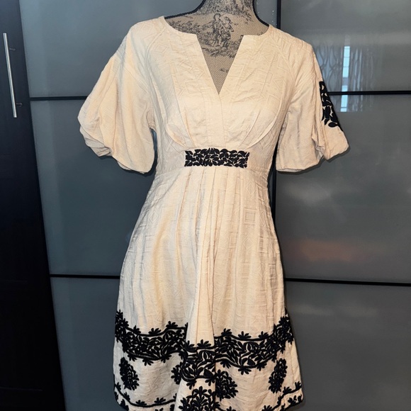 Anthropologie Orla Embroidered Dress NWT Size 4 With Pockets 100% Cotton - Picture 4 of 10